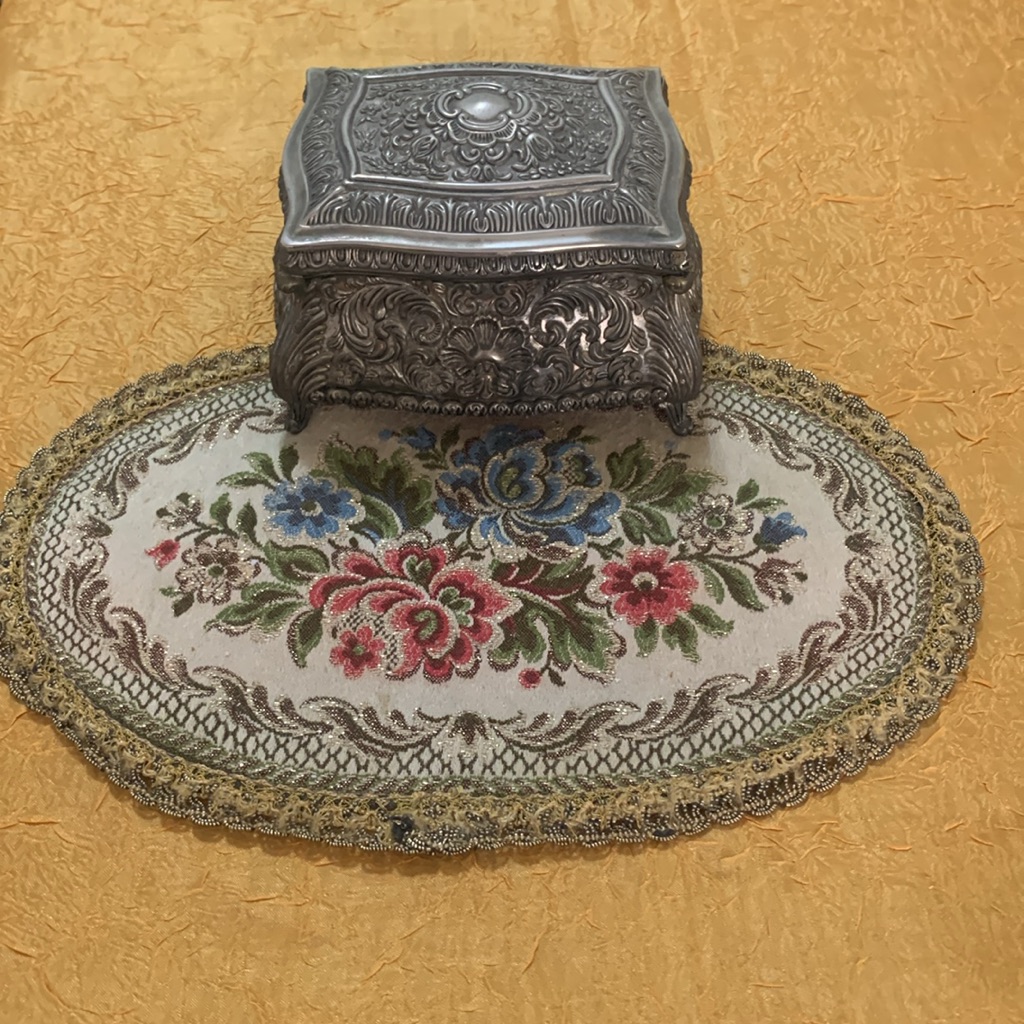 Vintage Jewelry Box With Vintage Replacement Vintage Jewelry Box With Vintage Replacement